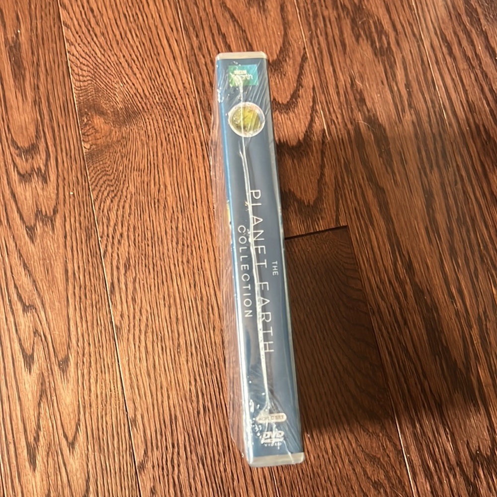 Unopened The Planet Earth Collection - Picture 3 of 3